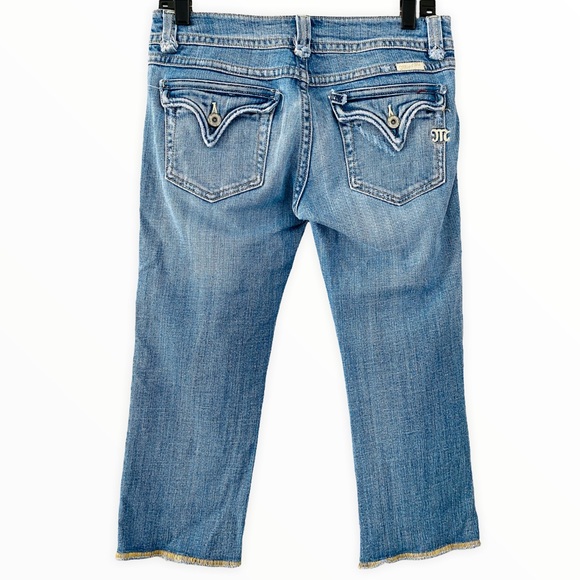 Miss Me Light Wash Cropped Denim Capri Jeans Size 28 - Picture 2 of 6